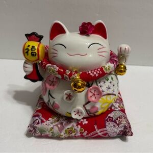 Lucky Cat Sakura Ceramic Piggy Bank,5.5” Hx6”Wx5”D.New!